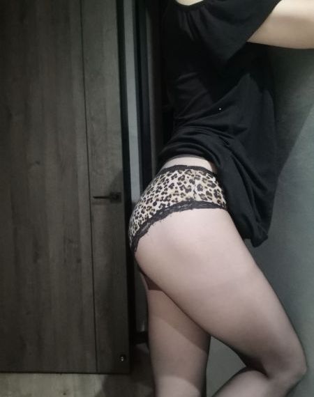 午夜裸体性播放_BD英语高清迅雷在线观看